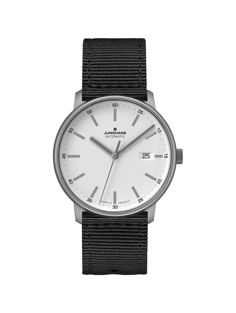 Junghans Herrenuhr FORM A Titan 27200000