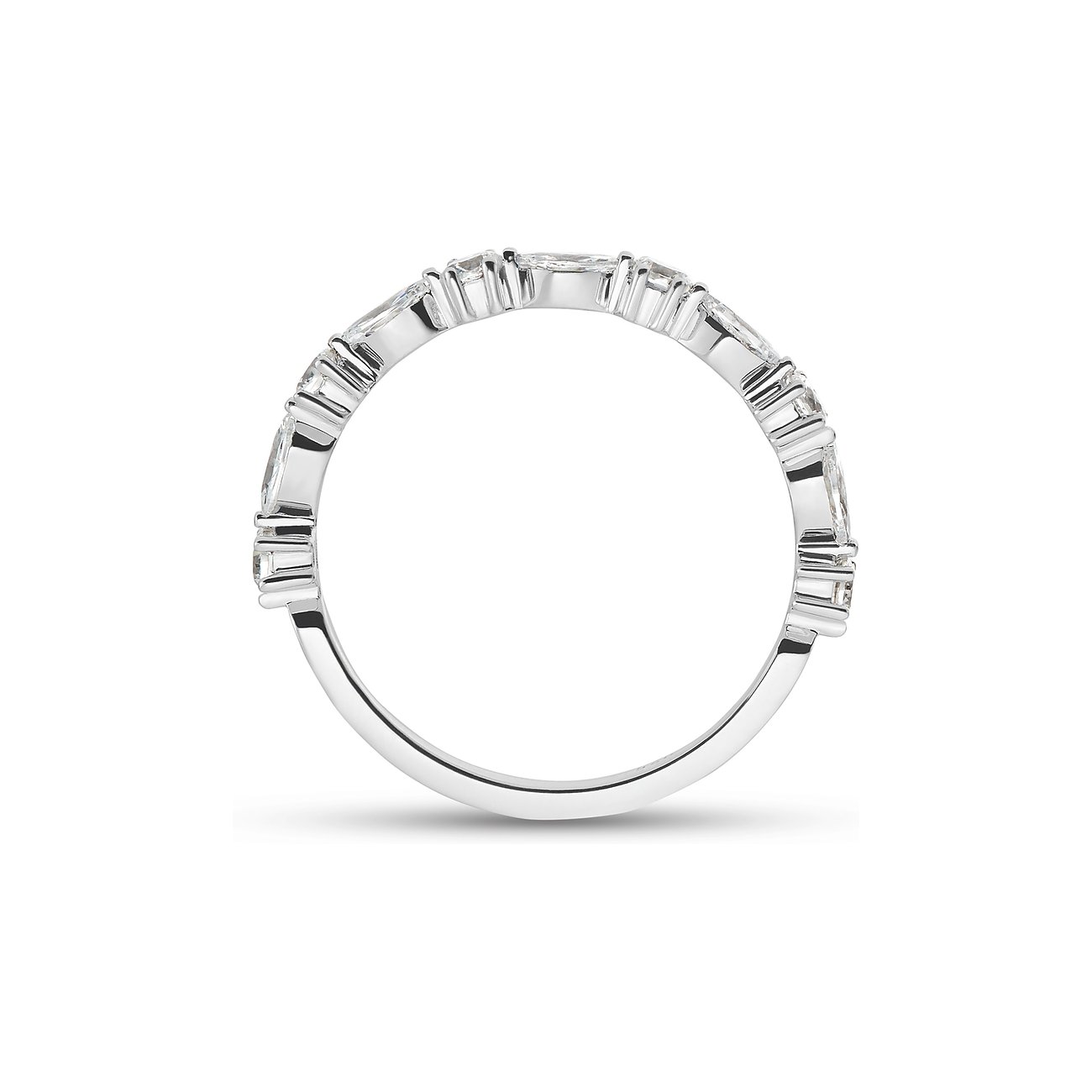 FAVS Ring aus 925er Silber mit Zirkonia.