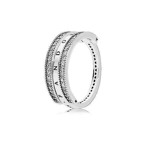 Pandora Ring aus 925er Silber mit Zirkonia und Logo-Prägung.