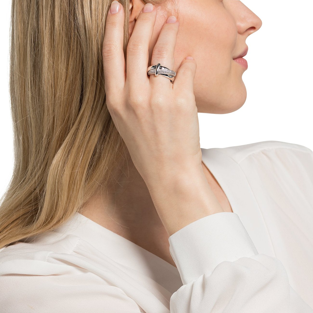JETTE Ring aus 925er Silber mit weißen Zirkonia.