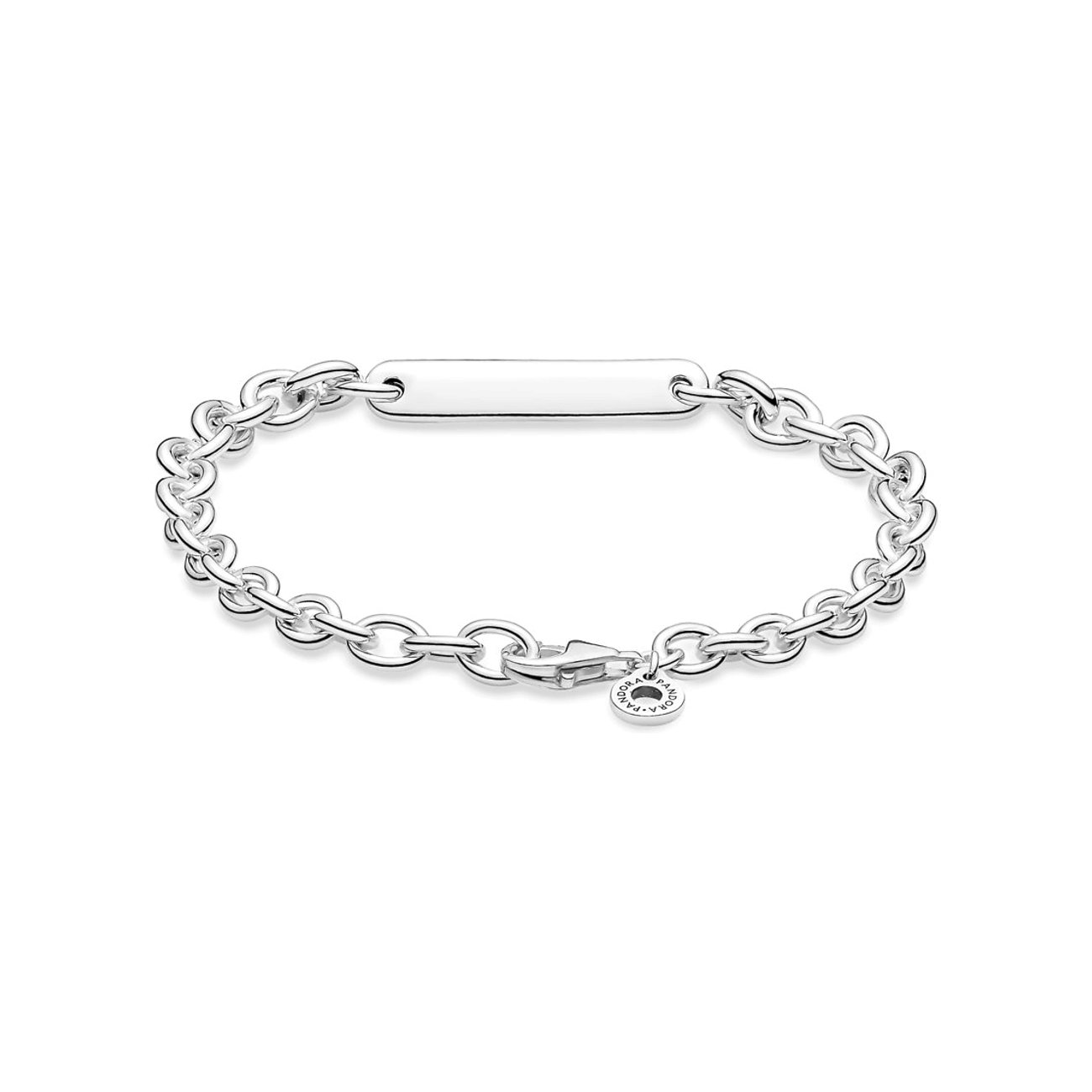 Pandora Armband aus 925er Silber mit Gravurplättchen und Karabinerverschluss.