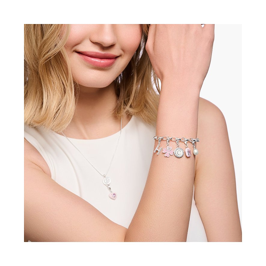 Thomas Sabo Armband aus 925er Silber mit Emaille-Anhängern und rosa Steinen.