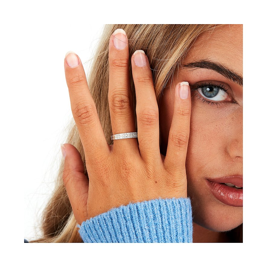 CHRIST Ring aus 585 Weißgold mit Diamanten, Pavé-Fassung.