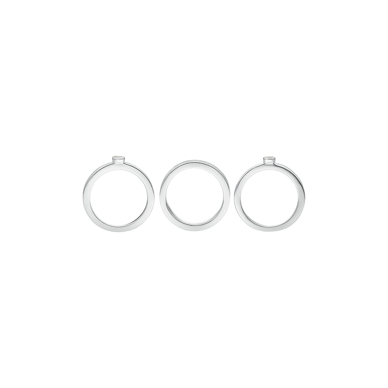 JETTE Ring aus rhodiniertem 925er Silber mit Zirkonia.