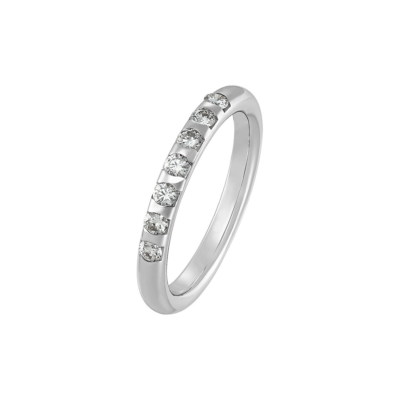 CHRIST Ring aus 585 Weißgold mit sieben Diamanten, schräg von oben aufgenommen.