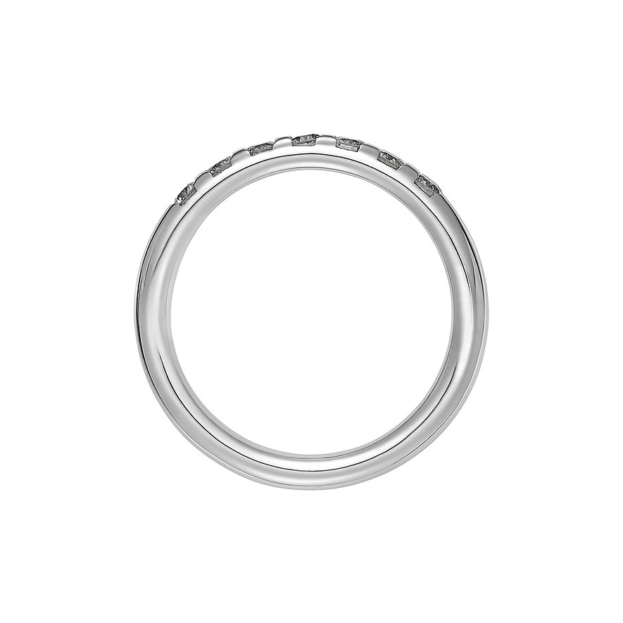 Ein CHRIST Ring aus 585er Weißgold, besetzt mit mehreren funkelnden Diamanten, von schräg oben aufgenommen.