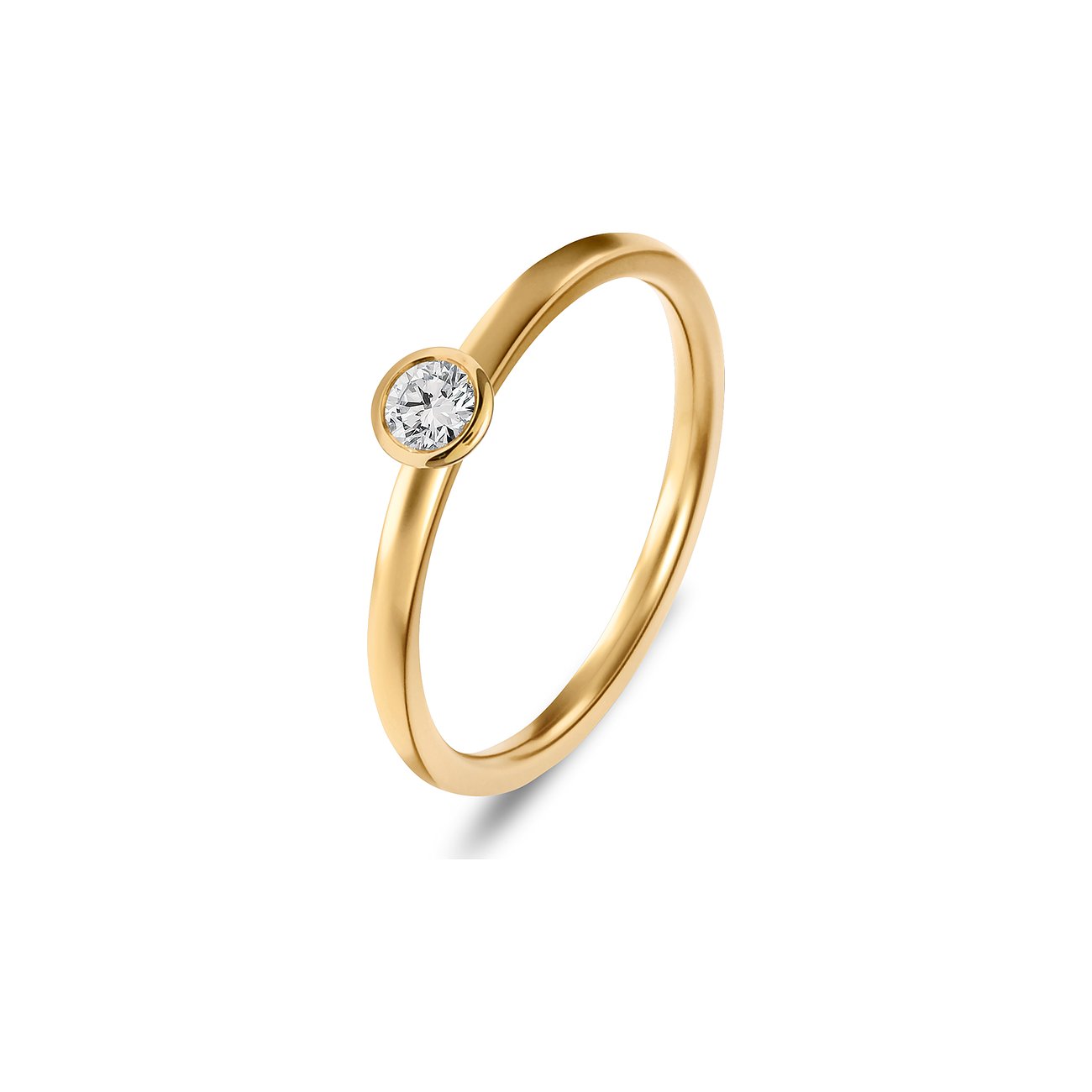 Ein zarter CHRIST Ring aus 585 Gelbgold mit einem eingefassten Diamanten in der Vorderseite, auf weißem Grund.
