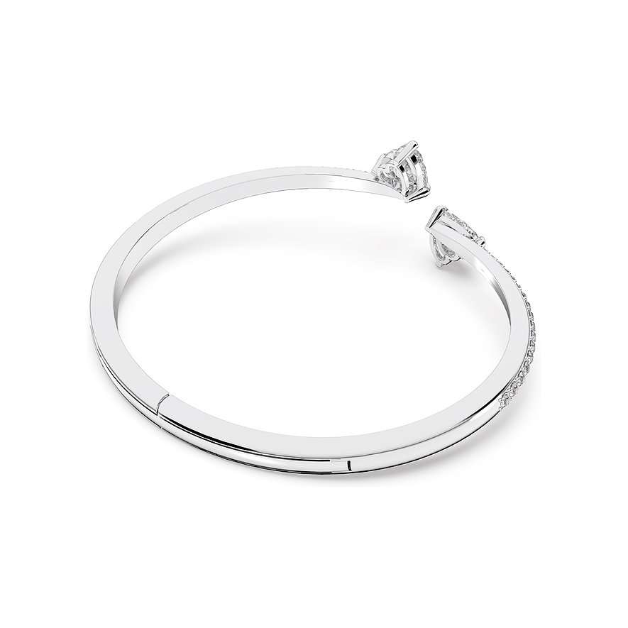 Swarovski Armreif aus Metall, geöffnet und mit zwei herzförmigen Swarovski Kristallen an den Enden.