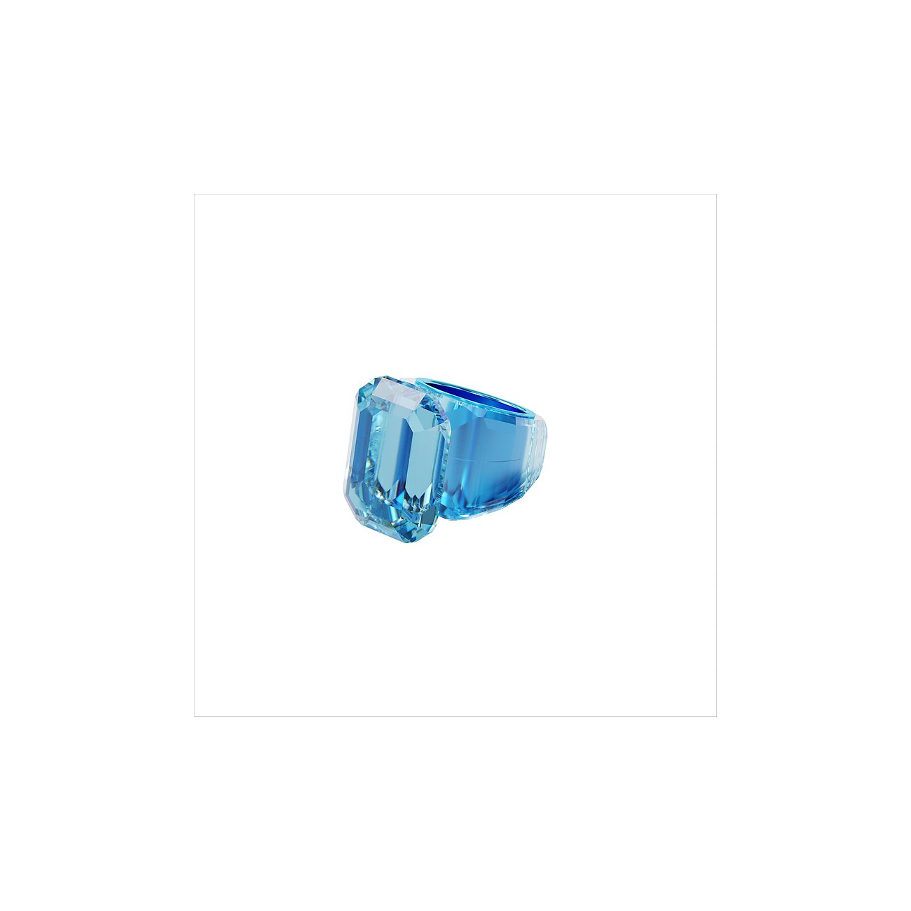 Swarovski Ring aus blauem Kristall. Der breite Ring hat einen großen, rechteckigen Farbstein in hellem Blau.