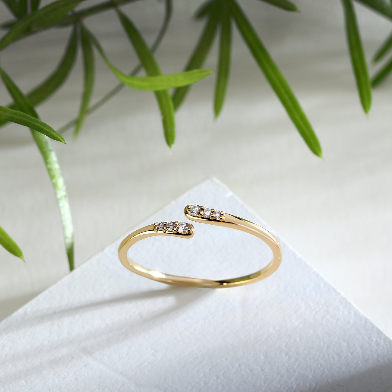 Live Diamond Ring aus 375 Gelbgold mit Diamanten.