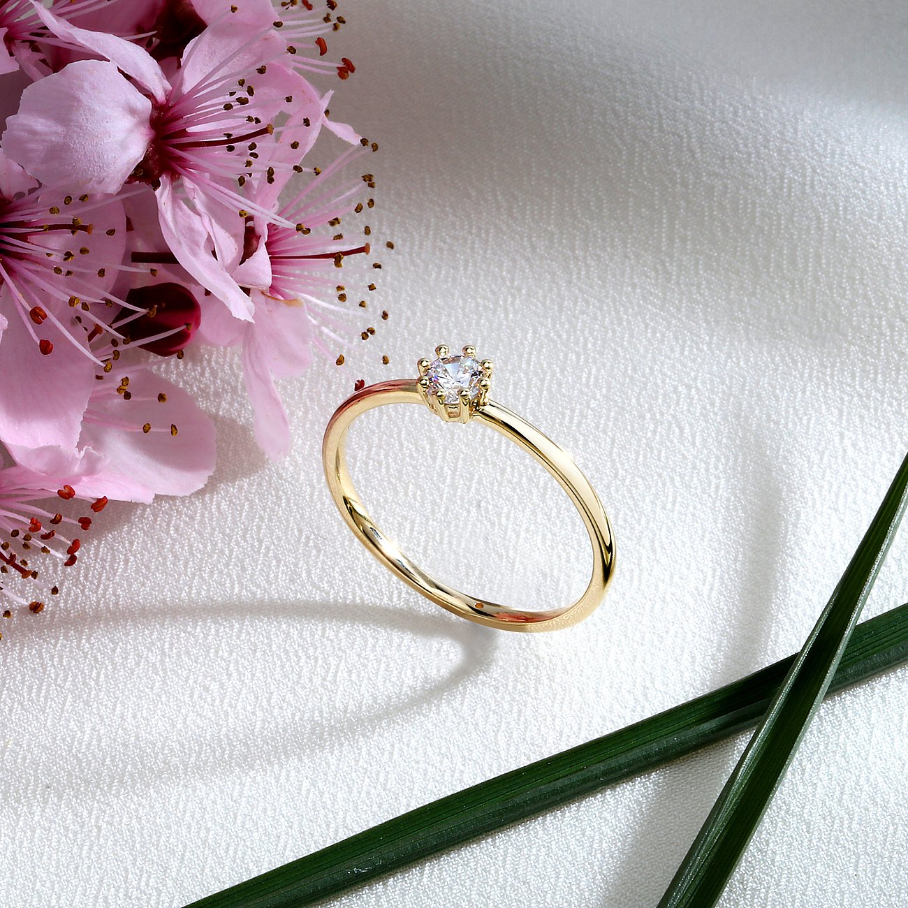 Live Diamond Ring aus 375 Gelbgold mit Diamant.