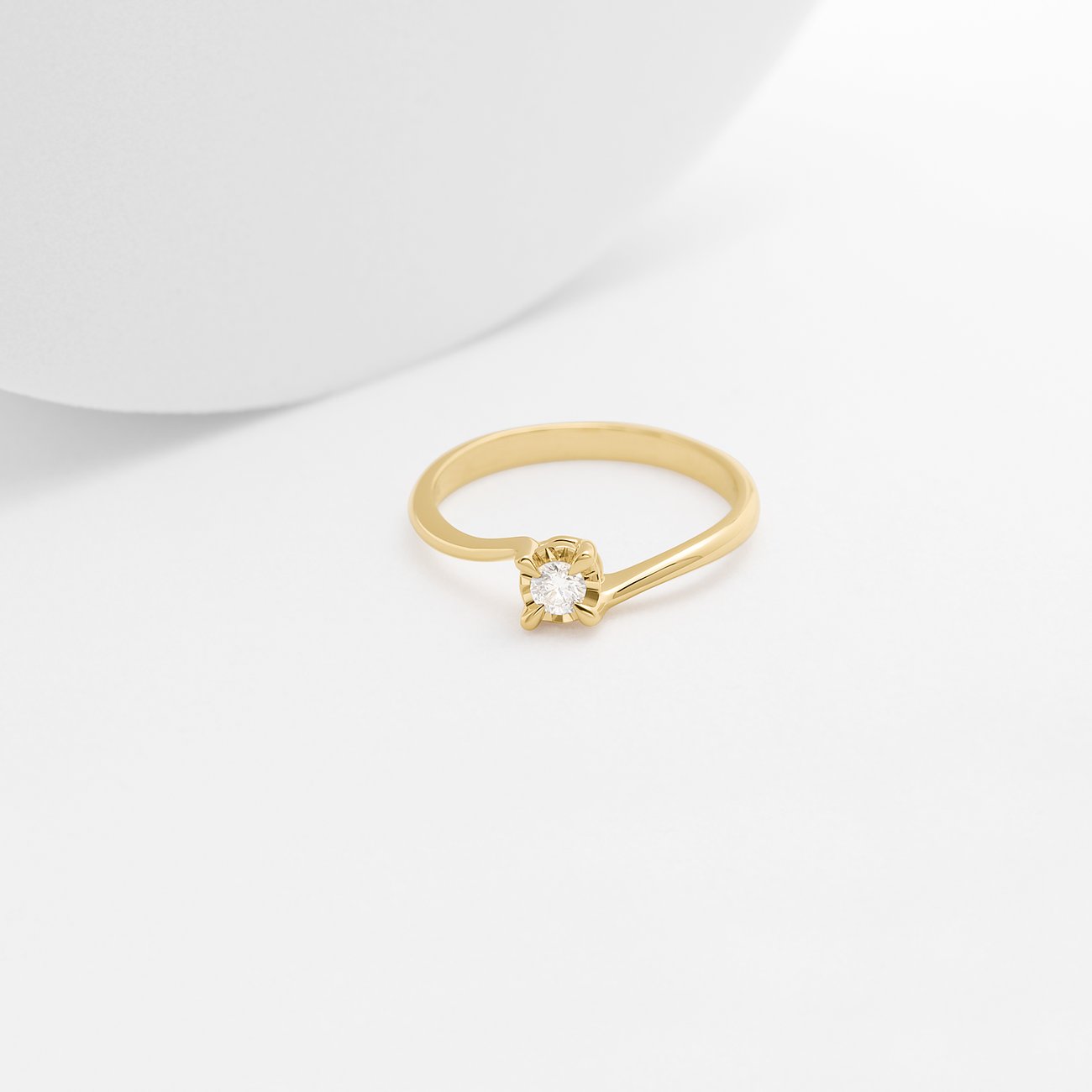 CHRIST Ring aus 585 Gelbgold und Weißgold mit Diamant.