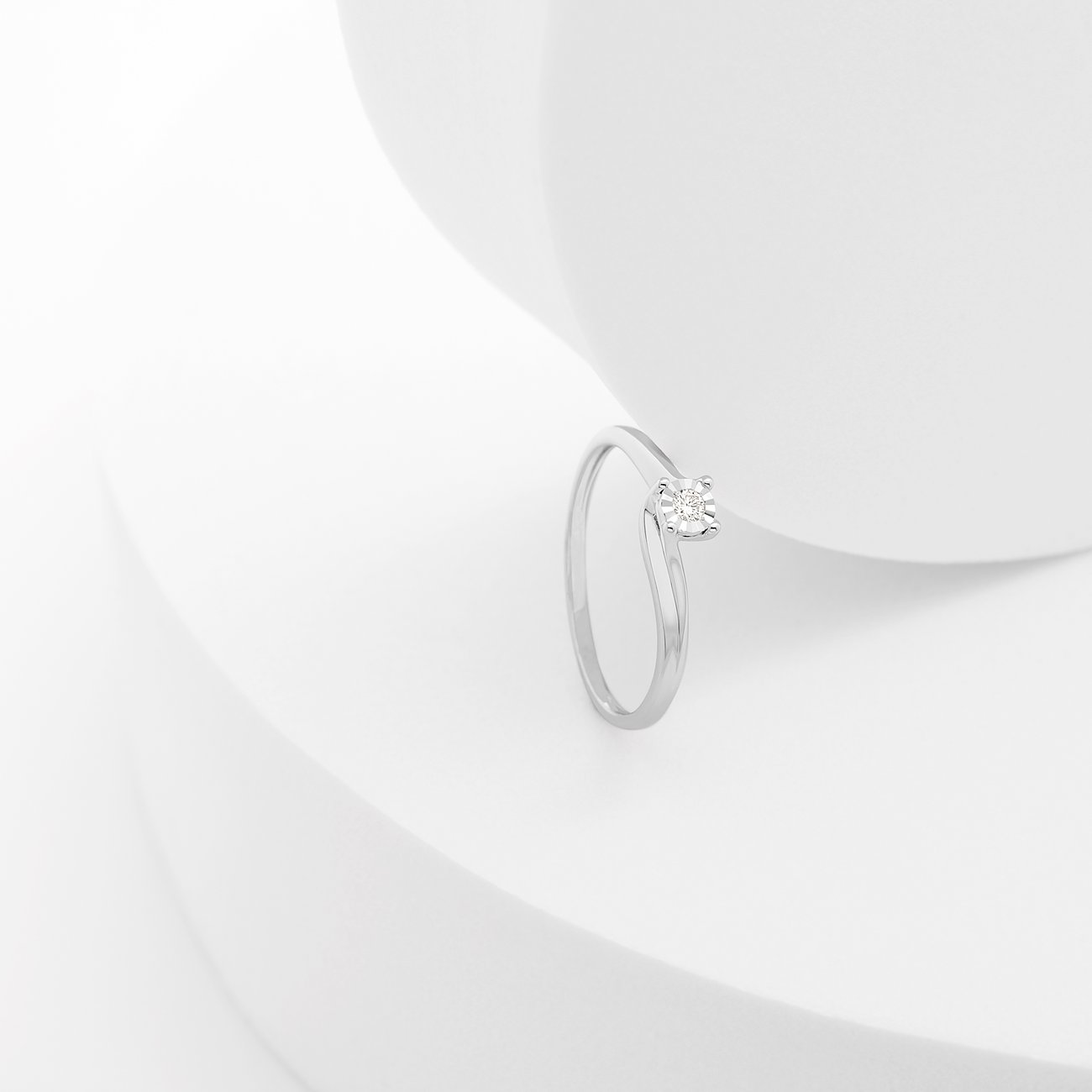 CHRIST Ring aus 375 Weißgold mit Diamant.