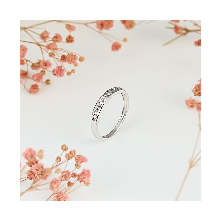 CHRIST Ring aus 585 Weißgold mit Diamanten.