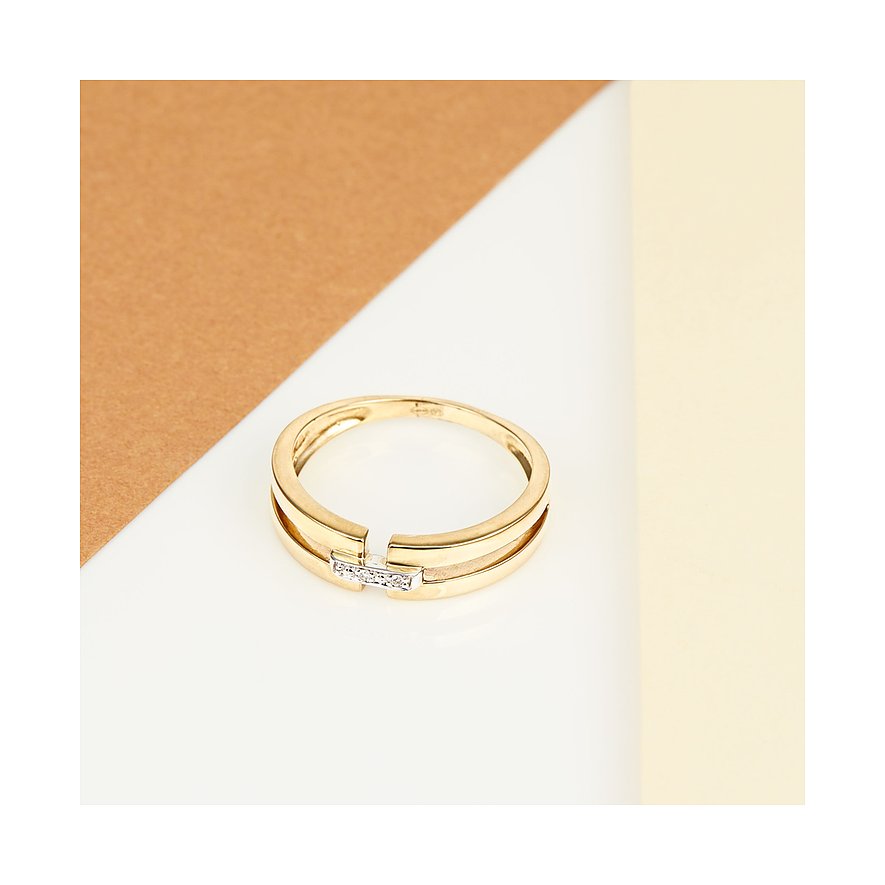 CHRIST Ring aus 585 Gelb- und Weißgold mit Diamanten.