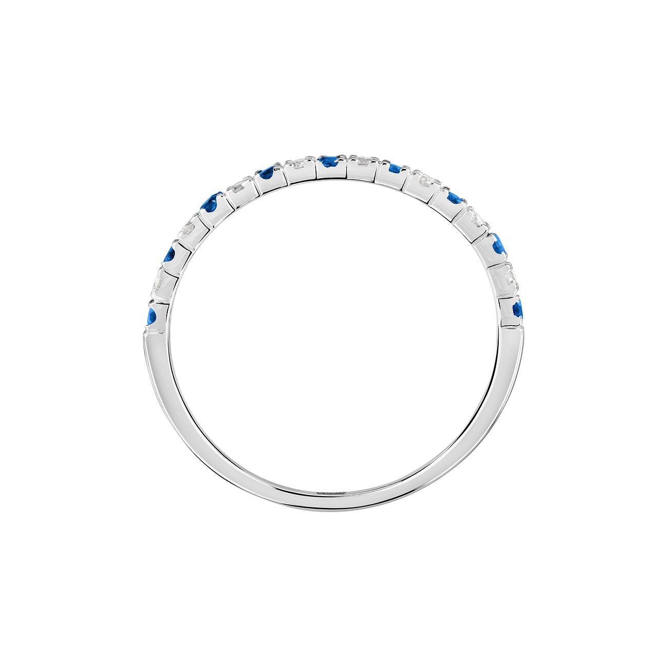 CHRIST Ring aus 585 Weißgold mit Saphiren und weißen Steinen.