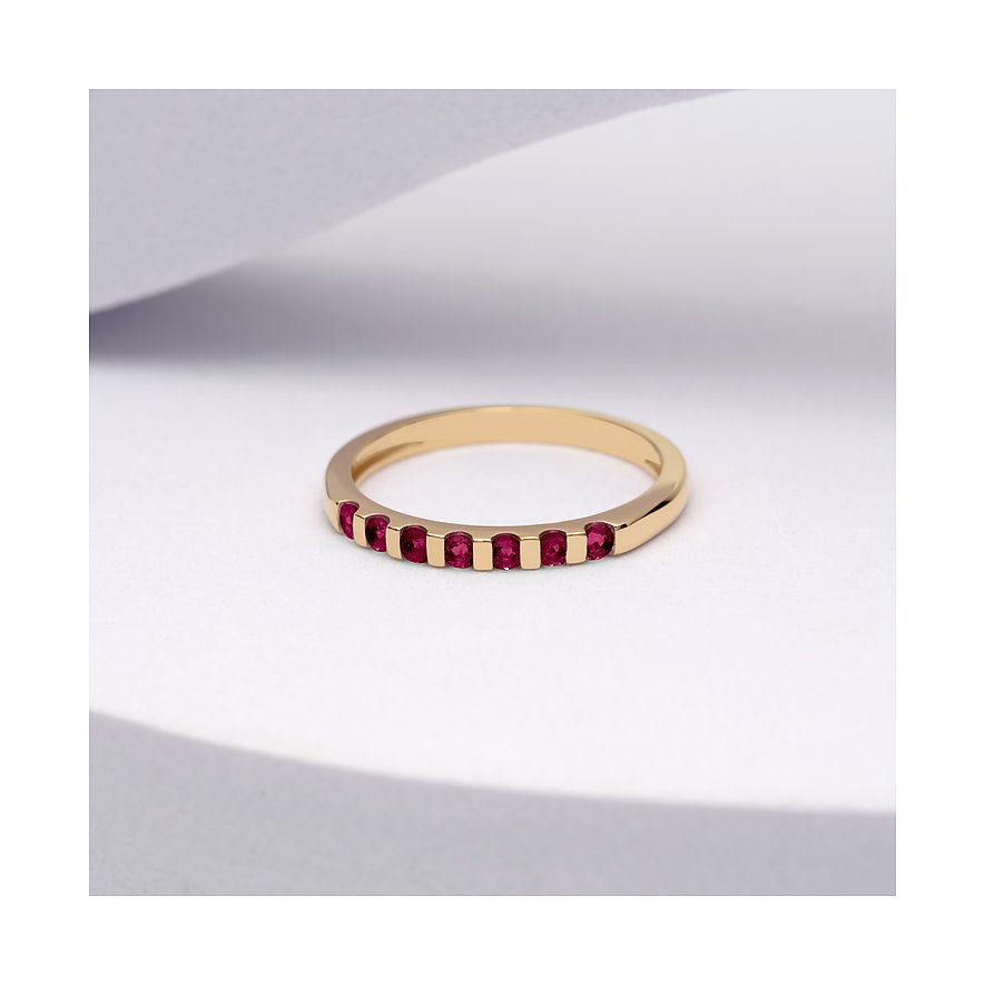 CHRIST Ring aus 585 Gelbgold mit Rubinen.
