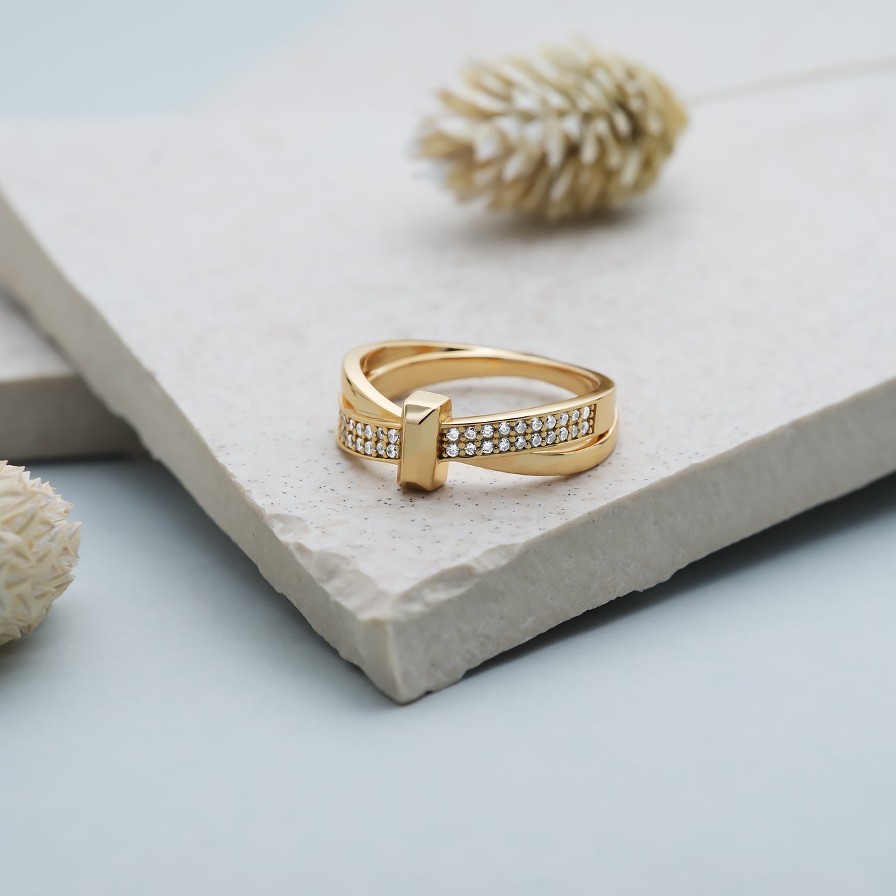 JETTE Ring aus recyceltem 925er Silber mit Zirkonia.