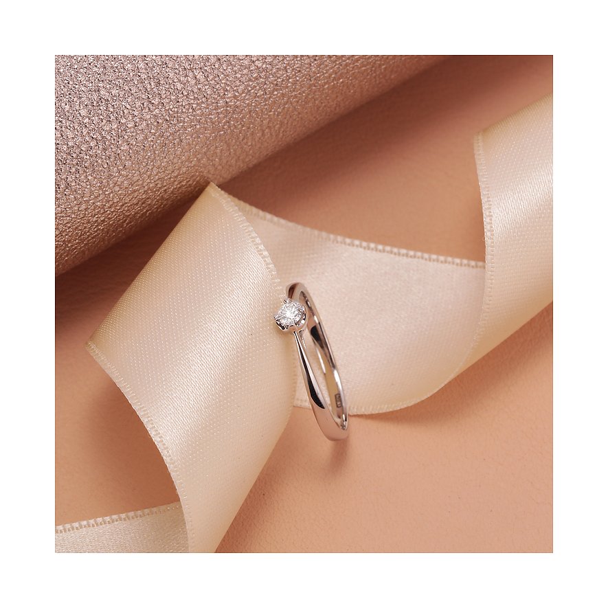 CHRIST Ring aus 585 Weißgold mit Diamant.