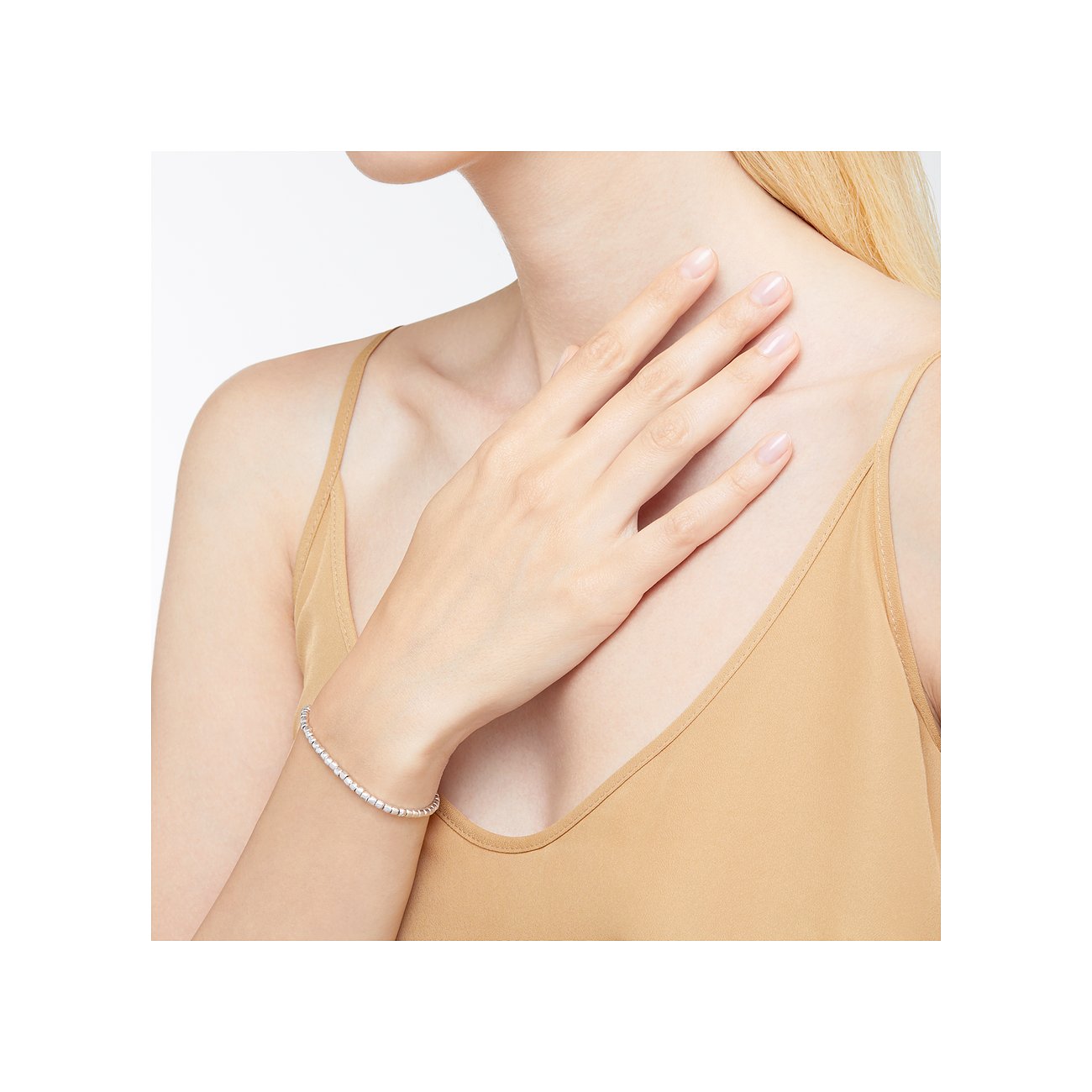 DoDo Armband aus 925er Silber mit Edelstahl-Elementen und kubischen Beads.