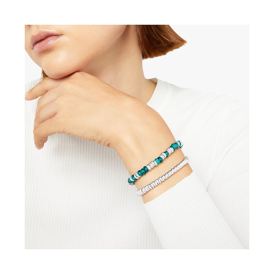 DoDo Armband aus recyceltem Kunststoff und 925er Silber mit blauen und silbernen Elementen.