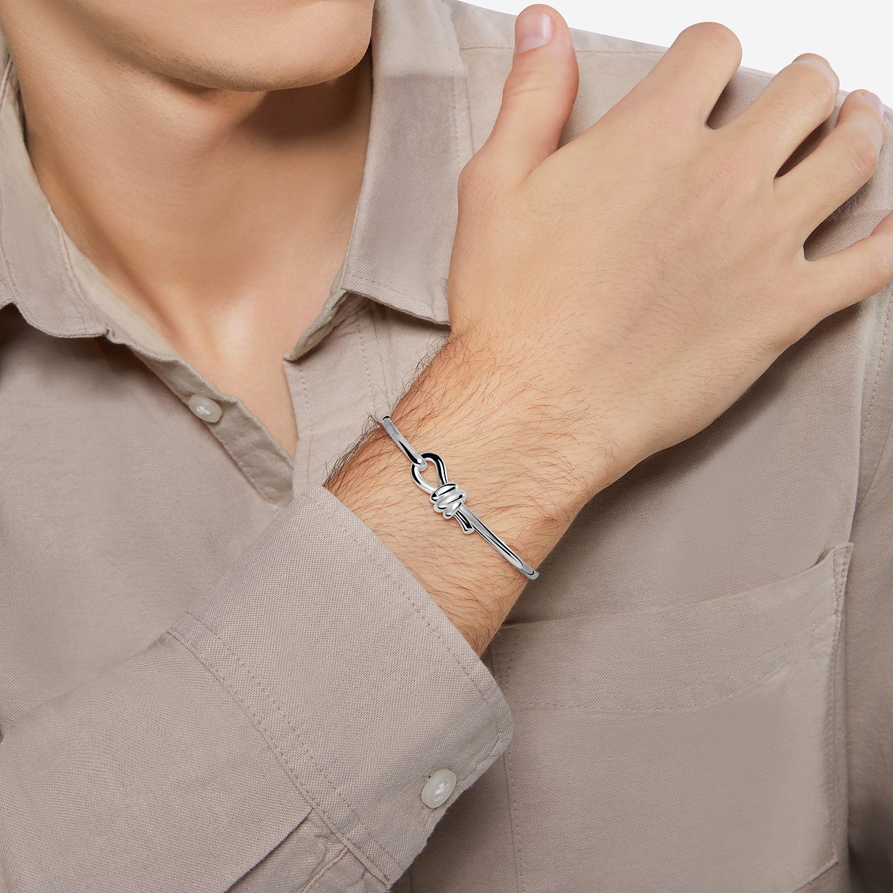 DoDo Armband aus 925er Silber mit Knotendesign.