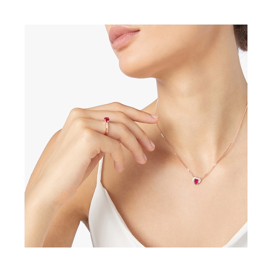 DoDo Ring aus 375 Roségold mit Rubin und weißen Steinen.