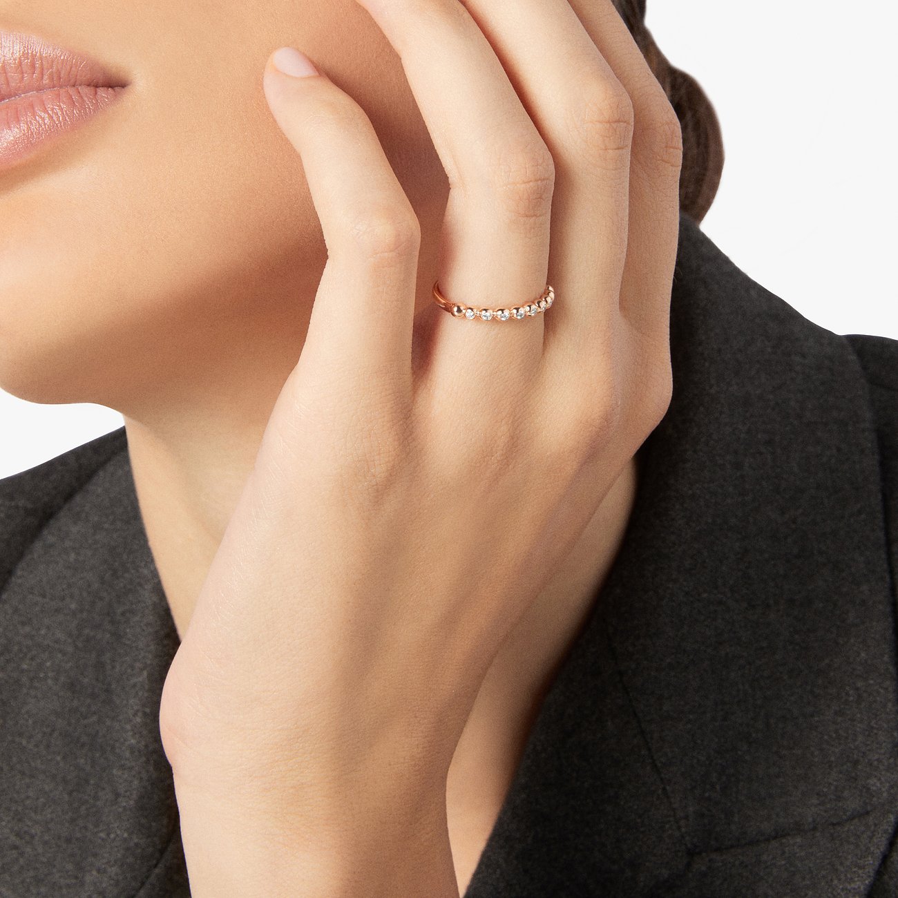 DoDo Ring aus 375 Roségold mit Diamanten.