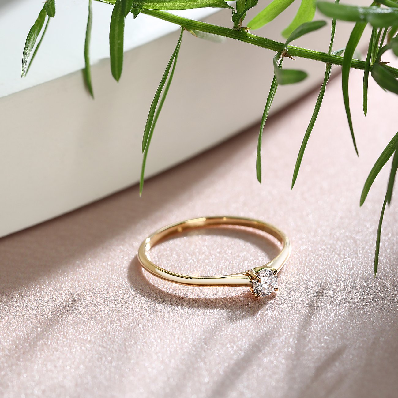 Live Diamond Ring i 375 gult guld med diamant.