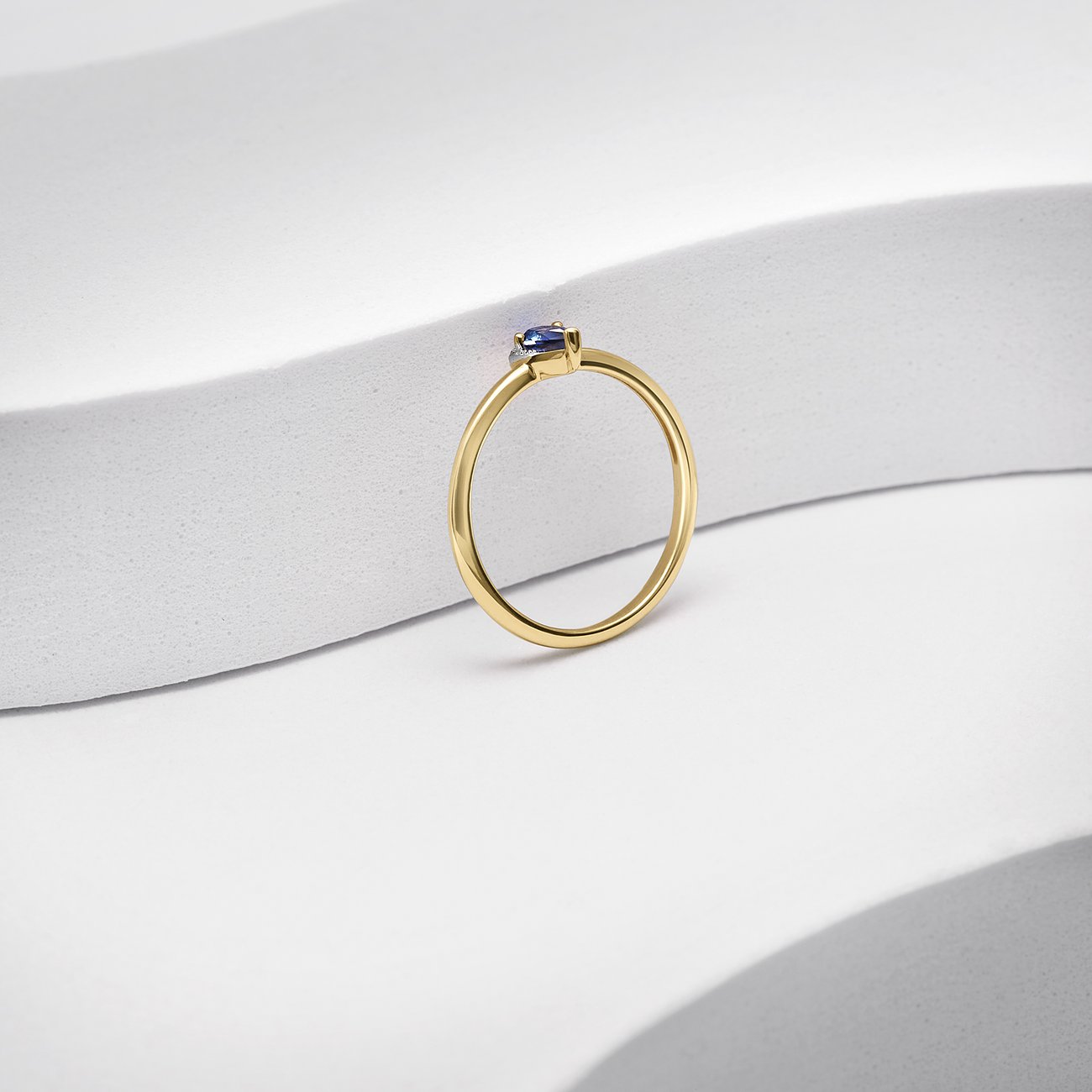 CHRIST Ring aus 585 Gelbgold mit Saphir.