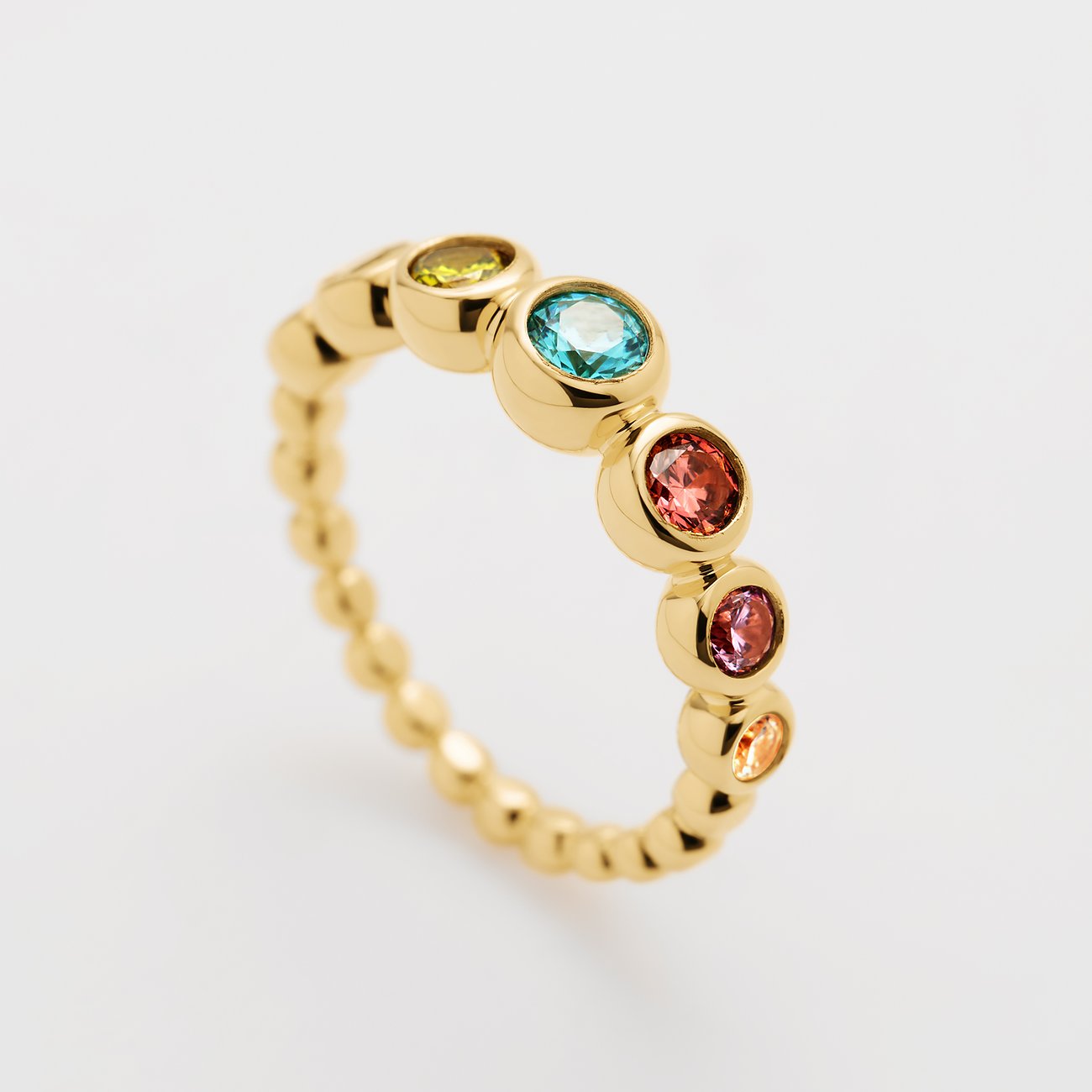 JETTE Ring aus 925 recyceltem Silber mit bunten Zirkonia.