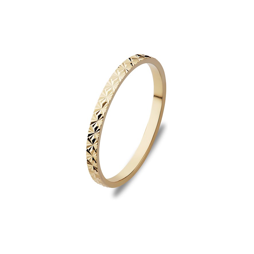 CHRIST Ring aus 375er Gelbgold, von oben rechts gesehen, mit einem durchbrochenen Sternmuster auf der Hälfte des Rings.