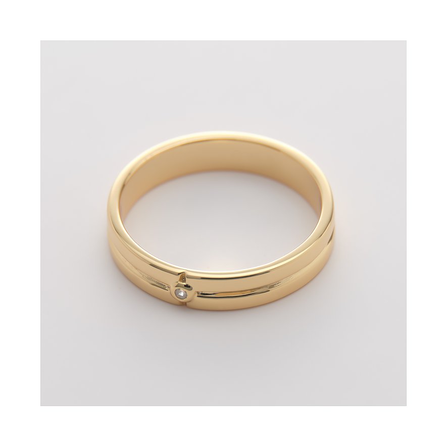 CHRIST Ring i guldfarvet genanvendt sølv med en zirkonia-sten. En indhak på siden.