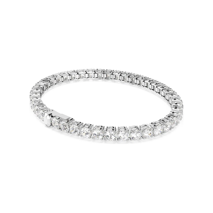 Ein glänzendes Swarovski Metall Armband mit vielen quadratischen, klaren Swarovski-Kristallen in einer Reihe.