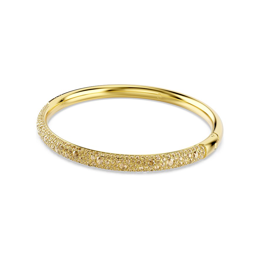 Glanzende Swarovski-armband van goudkleurig metaal, bezet met sprankelende Swarovski-kristallen in bruintinten, van bovenaf.