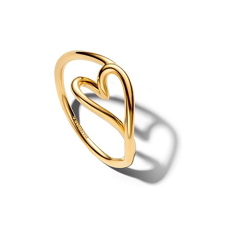 Goldener Pandora Metallring in Herzform, aus der Vogelperspektive gesehen.