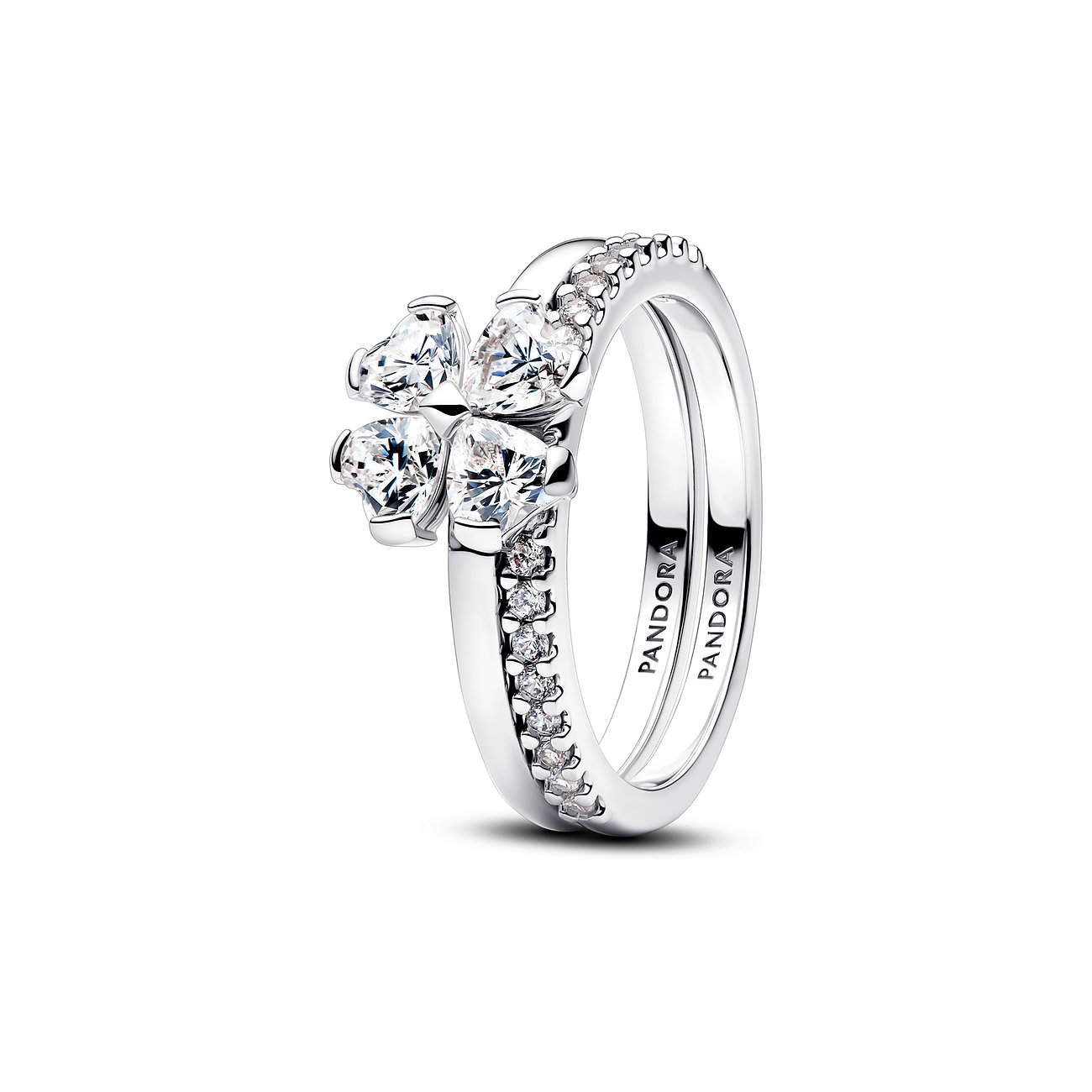 Pandora Ring aus 925er Silber mit vier herzförmigen Zirkonia in Kleeblattanordnung und Zirkonia an der Ringschiene.