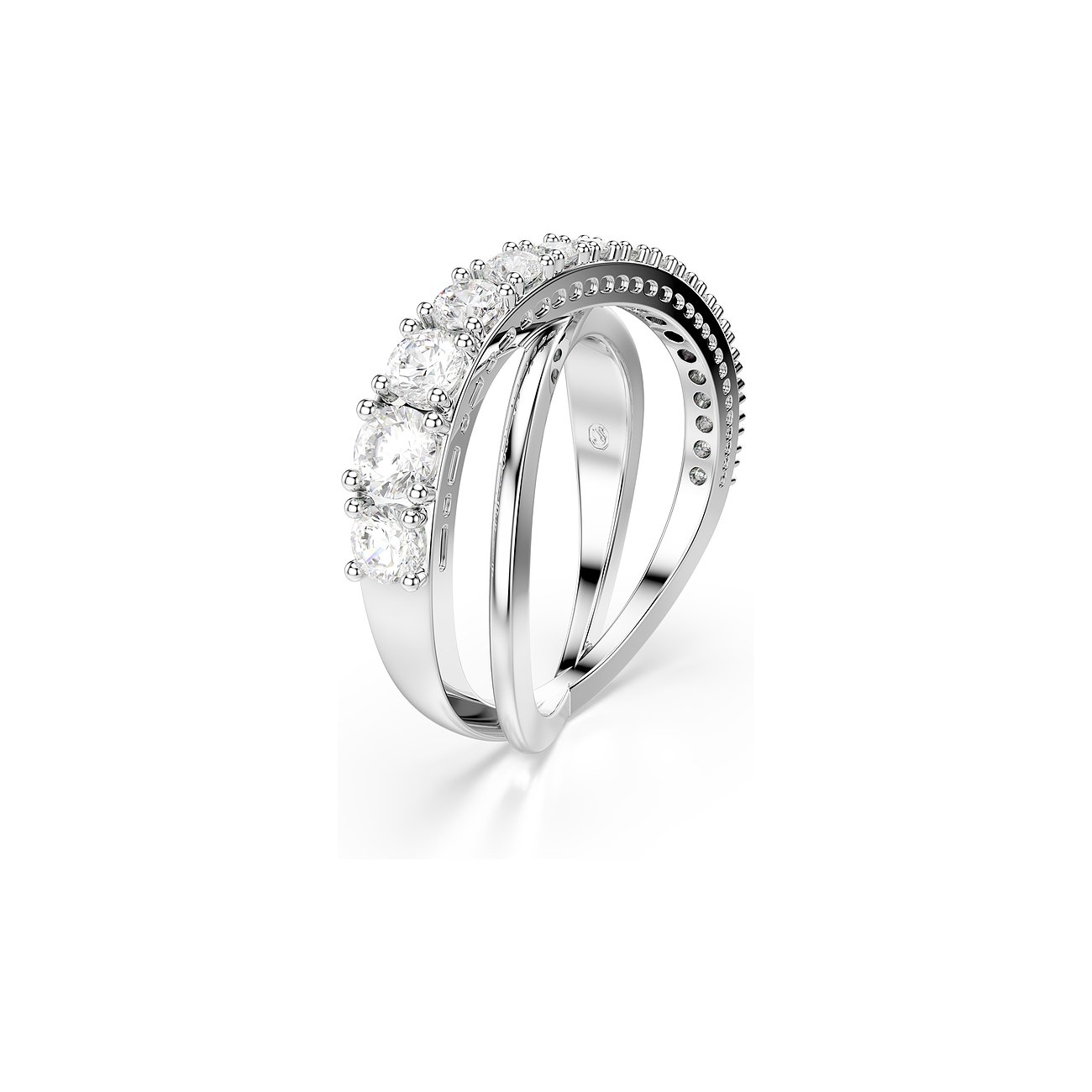 Swarovski metalen ring met drie banden, versierd met een rij grote en vele kleine gefacetteerde kristallen.