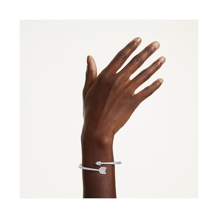 Swarovski metalen armband met glinsterend pijl- en hartontwerp, bezet met Swarovski kristallen.