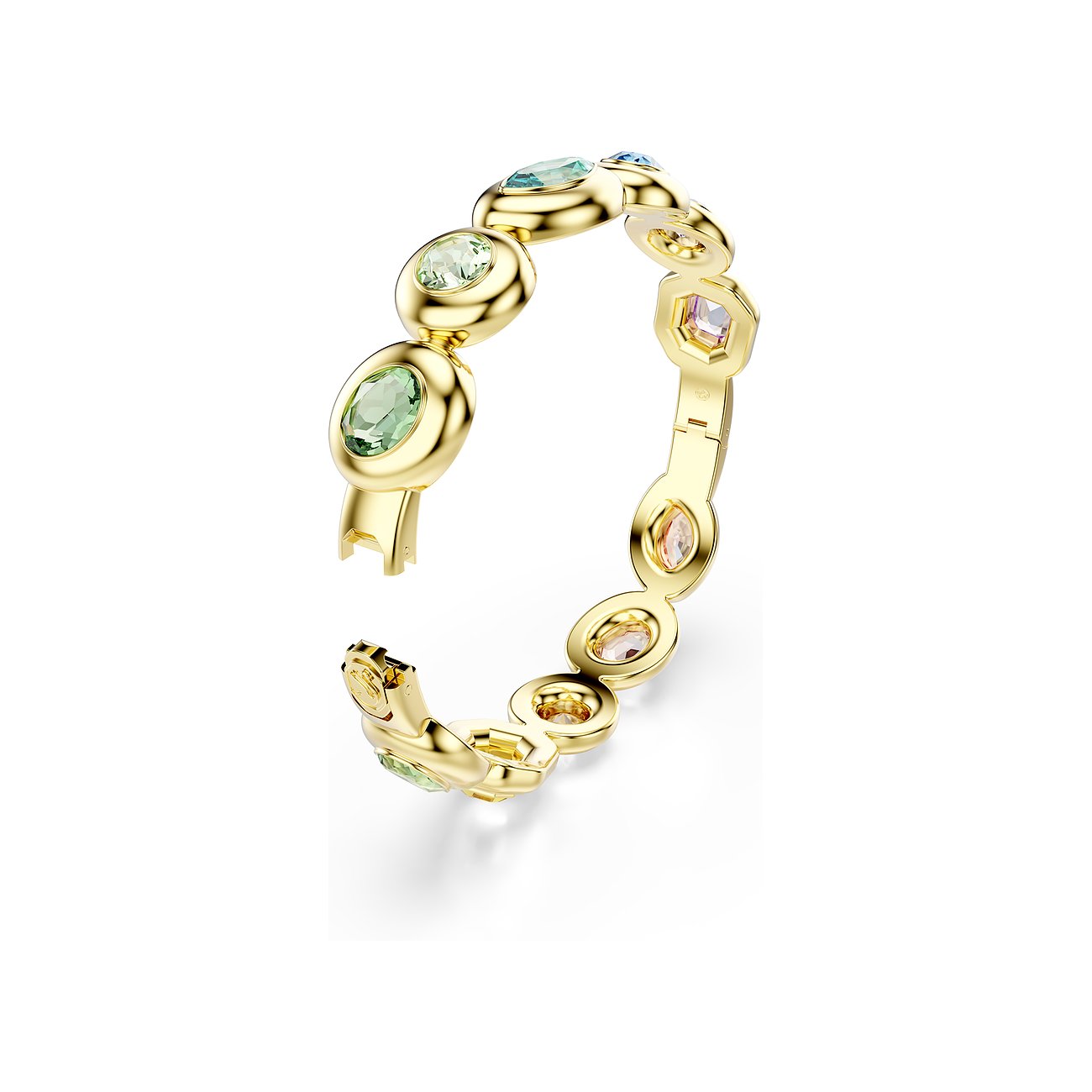 Offenes, goldfarbenes Swarovski Metallarmband mit mehrfarbigen Kristallen in ovalen und achteckigen Fassungen, schräg von oben.