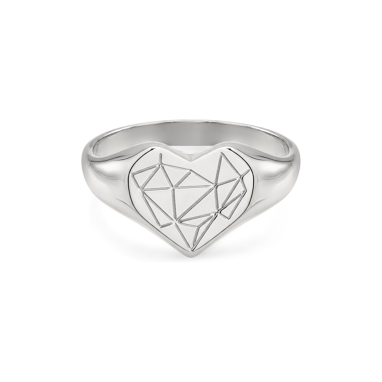 Une bague Liebeskind en acier inoxydable argenté, en forme de cœur avec un motif géométrique sur le dessus.