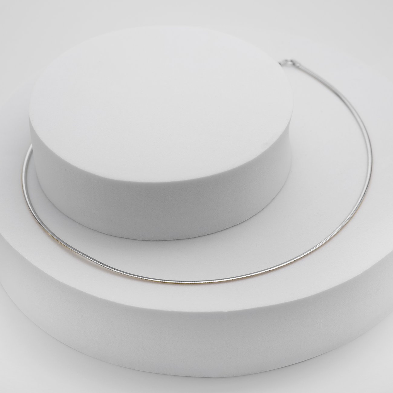 CHRIST 585 Gelbgold und Weißgold Kette mit feinen Gliedern.