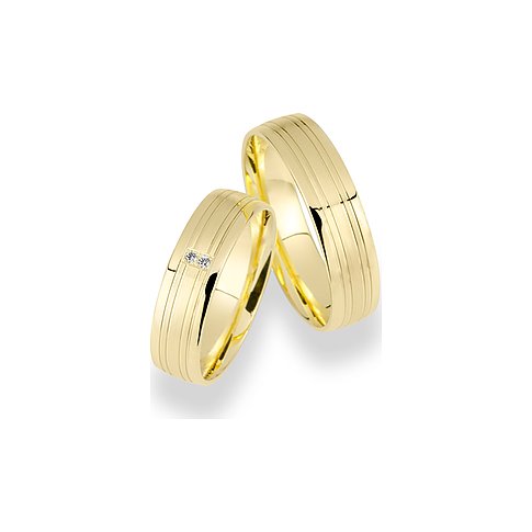 CHRIST Trauringe aus Gelbgold mit zwei Diamanten und Rillenmuster.