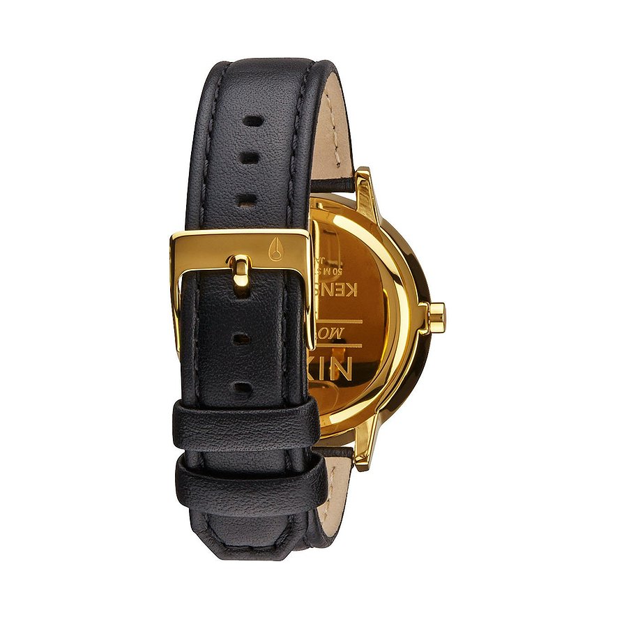 Rückansicht einer goldenen Nixon Damenuhr aus Edelstahl mit schwarzem Lederarmband und goldener Schließe.
