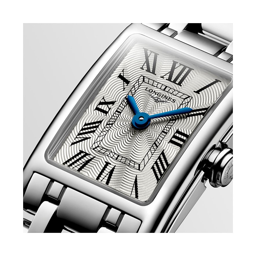 Longines Damenuhr mit Edelstahlgehäuse, silberfarbenes Zifferblatt, römische Ziffern.