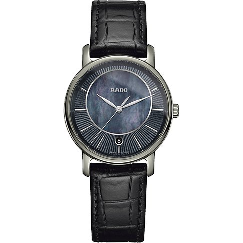 Rado Damenuhr aus Keramik mit schwarzem Krokoprägungsarmband und schimmerndem, dunklem Zifferblatt.