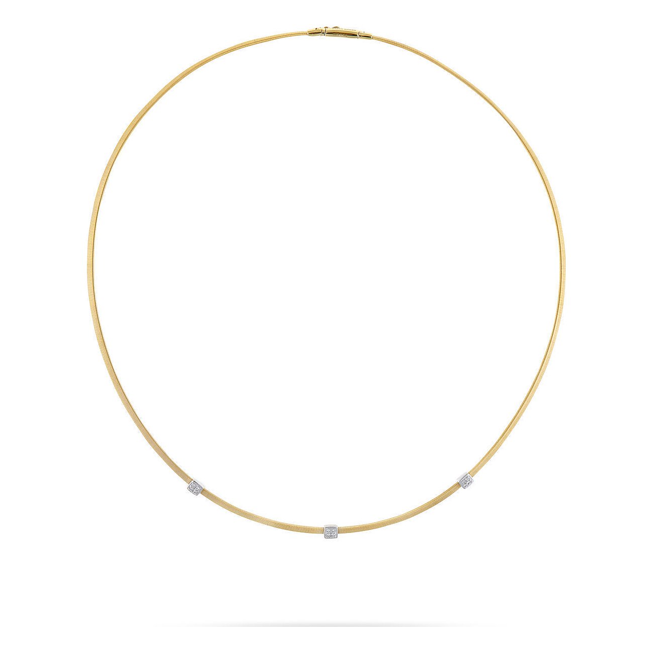 Marco Bicego Halsreif aus 750er Gelbgold mit drei funkelnden Diamanten, die in Dreiecken gefasst sind.