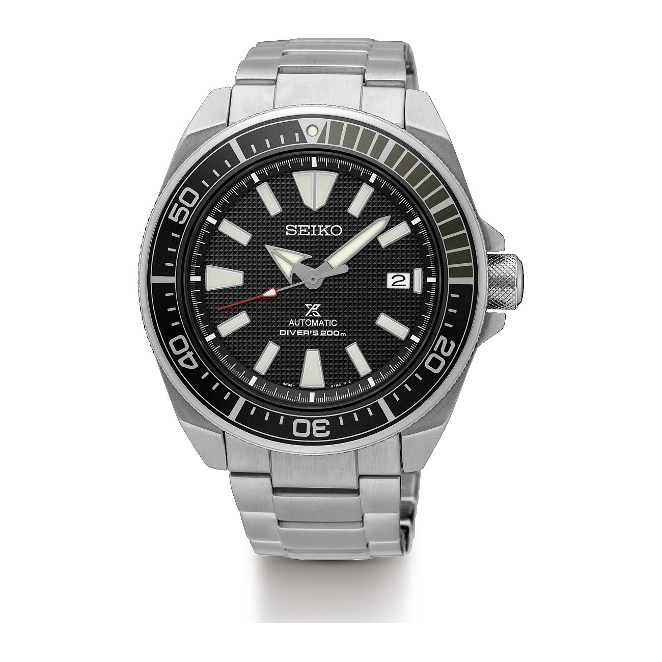 Seiko Herrenuhr aus massivem Edelstahl mit schwarzem Zifferblatt, silbernen Zeigern und schwarzer drehbarer Lünette.