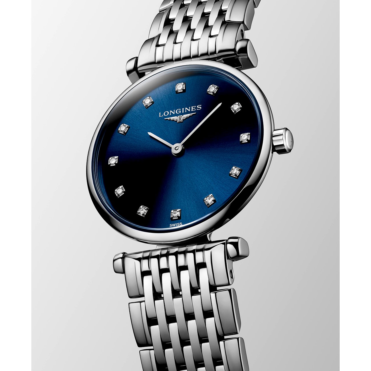 Longines Damenuhr aus Edelstahl mit blauen Zifferblatt und Diamanten.