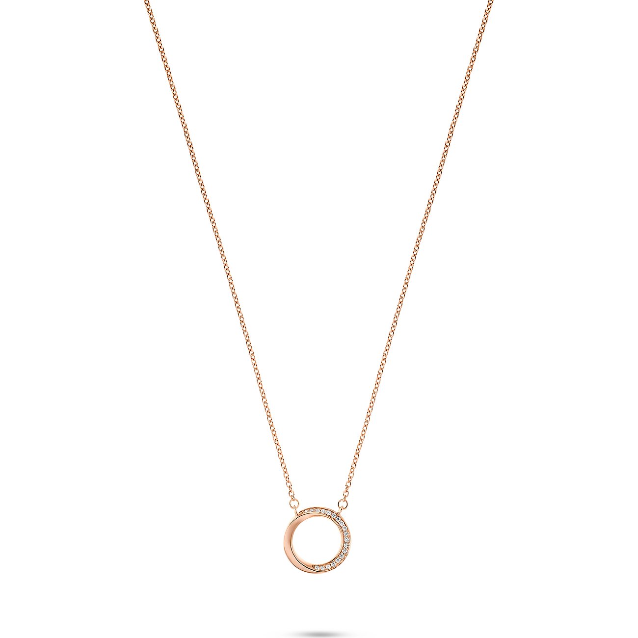 JETTE Halskette aus Roségold-plattiertem Silber mit rundem Anhänger, eine Hälfte mit Zirkonia-Farbsteinen besetzt.